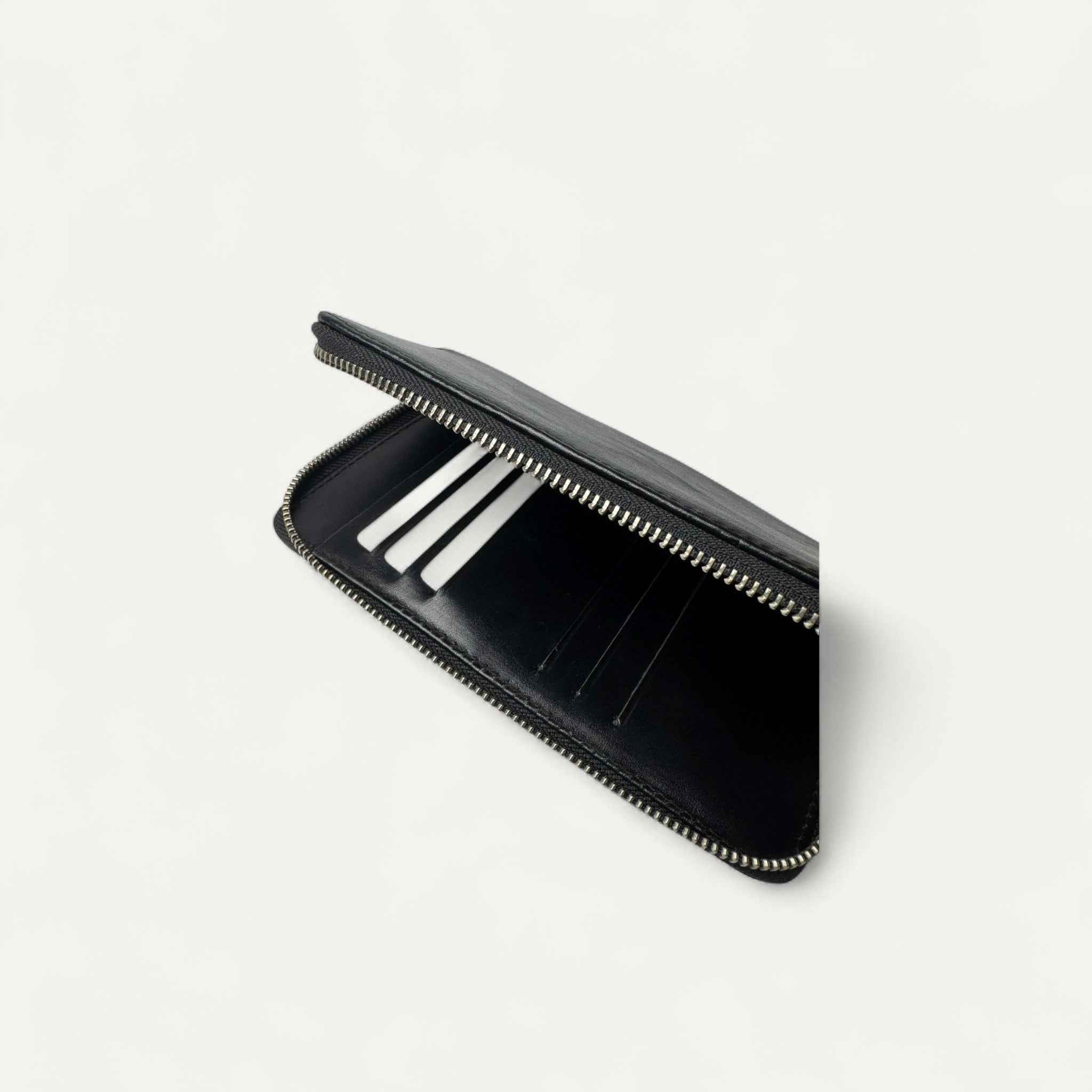 Voyager Travel Wallet
