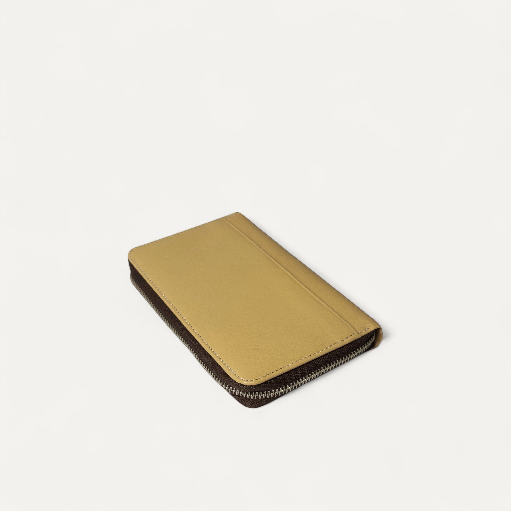 Voyager Travel Wallet - Emery