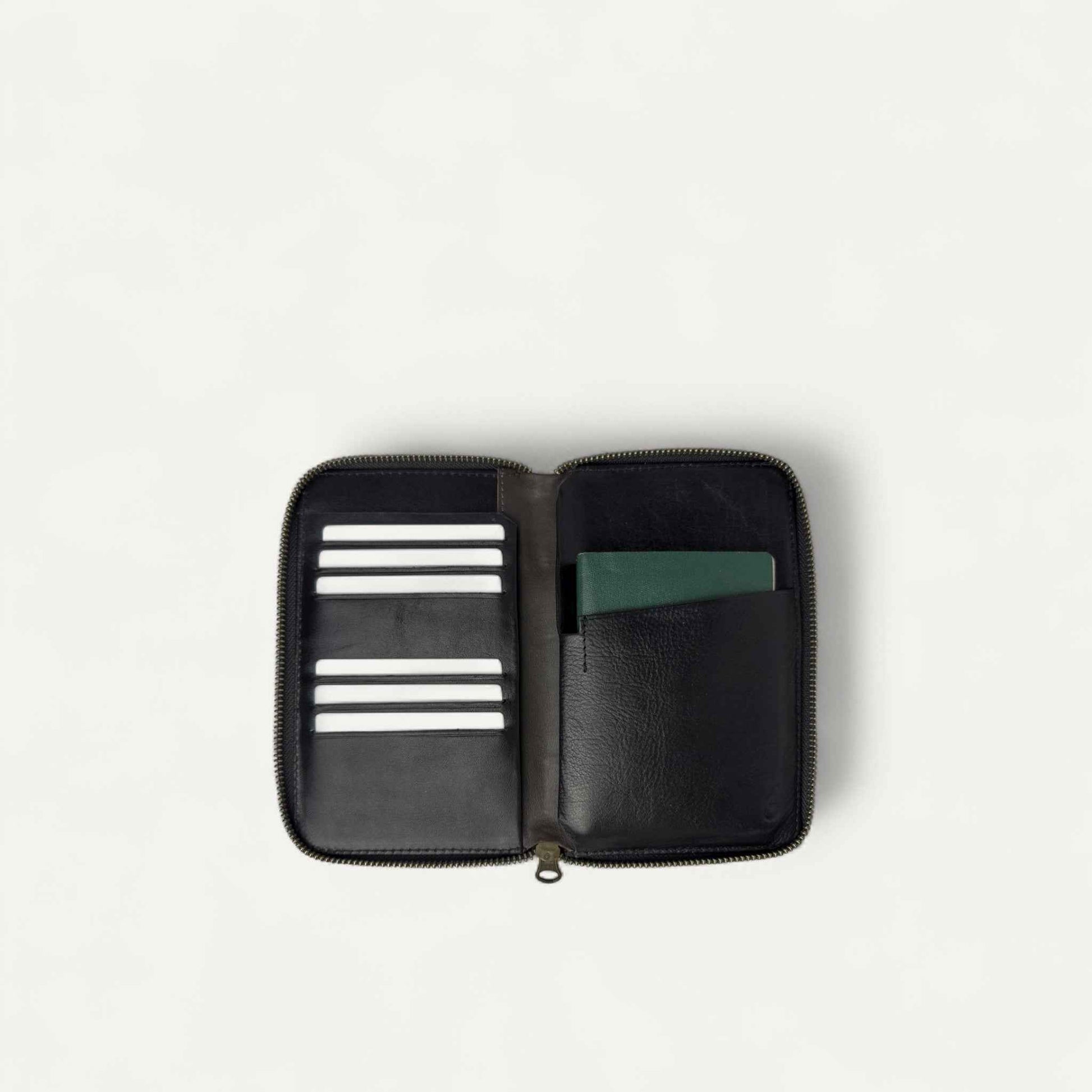Voyager Travel Wallet