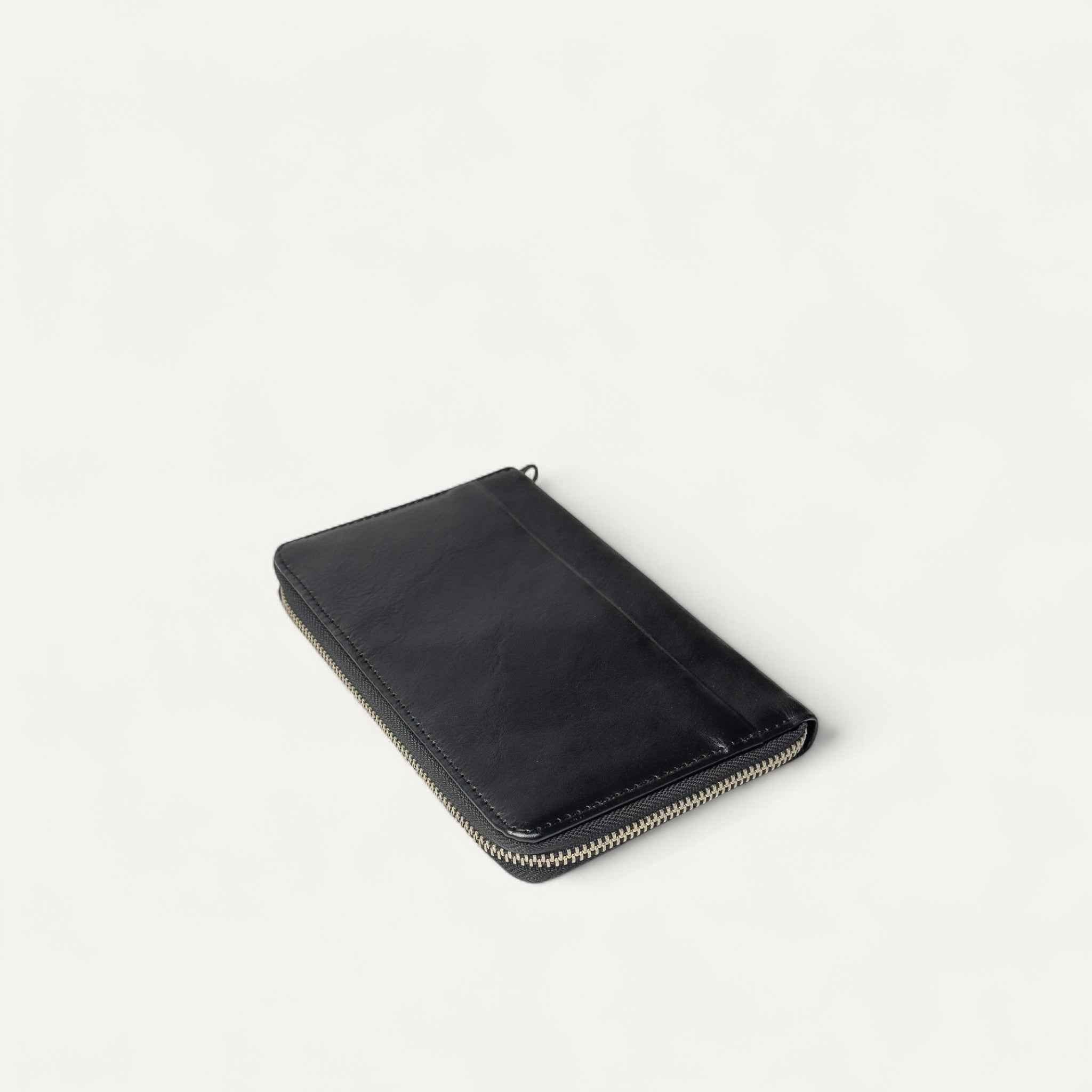 Voyager Travel Wallet